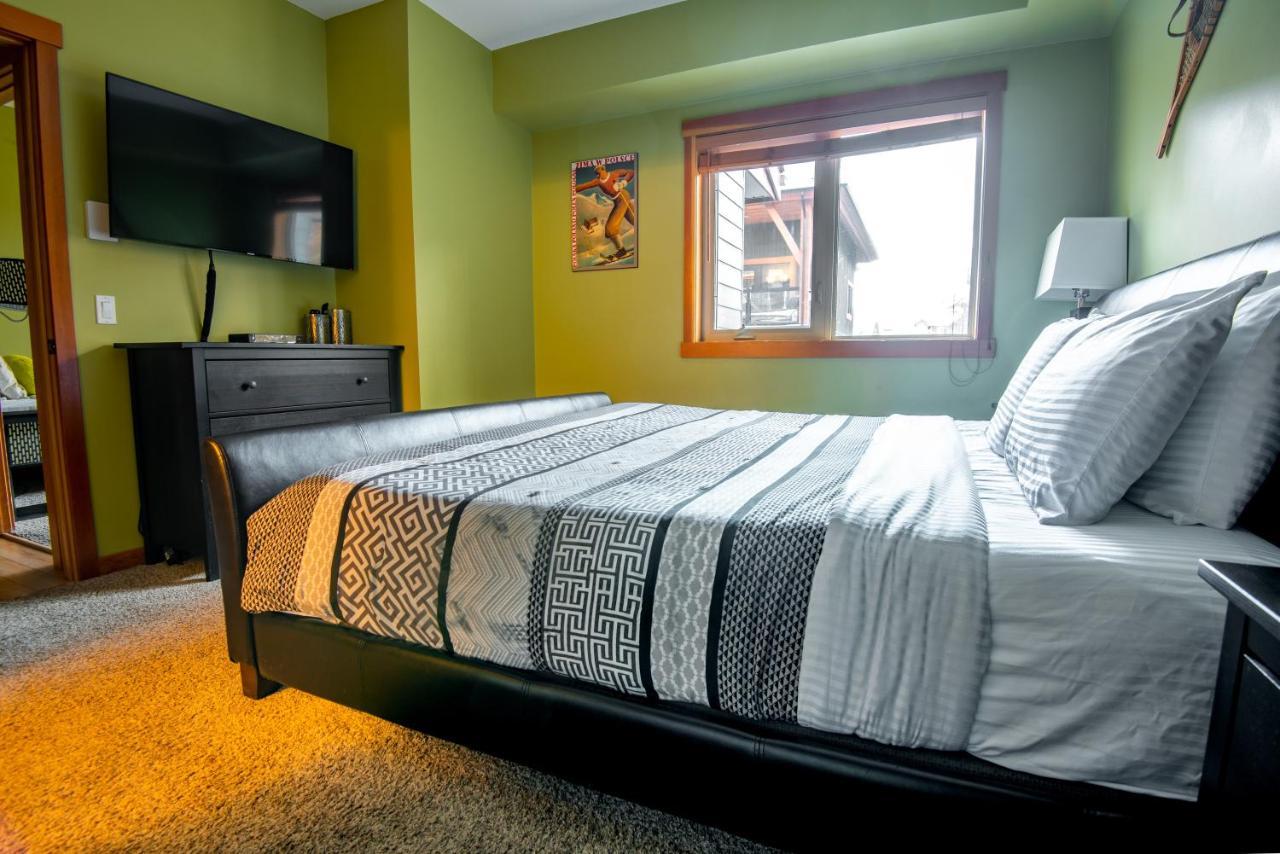 Renovated Condo, 2Br, 2Ba, Heated Pool, 3 Hot Tubs, Pets Welcome! キャンモア エクステリア 写真