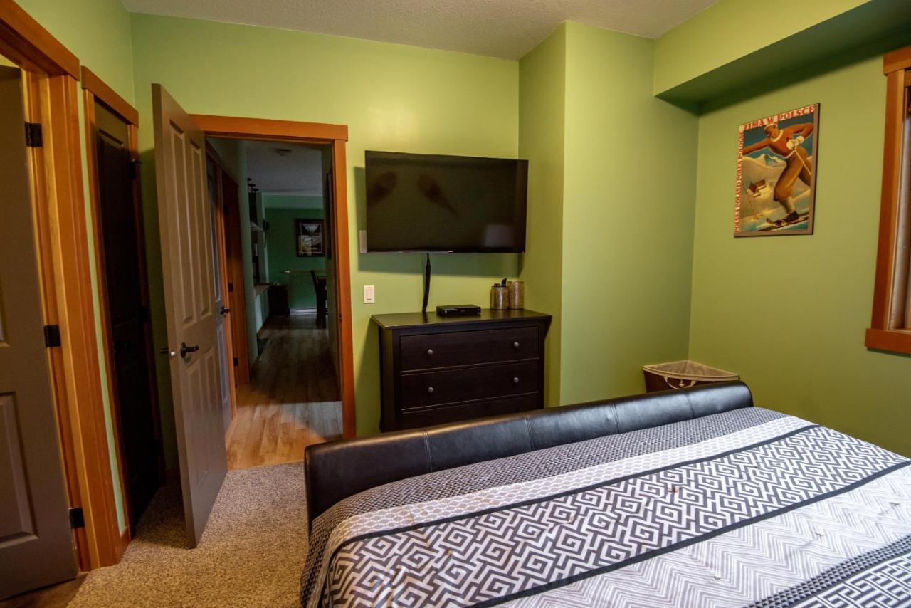 Renovated Condo, 2Br, 2Ba, Heated Pool, 3 Hot Tubs, Pets Welcome! キャンモア エクステリア 写真