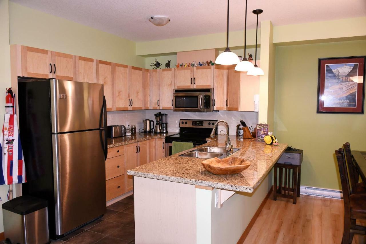 Renovated Condo, 2Br, 2Ba, Heated Pool, 3 Hot Tubs, Pets Welcome! キャンモア エクステリア 写真